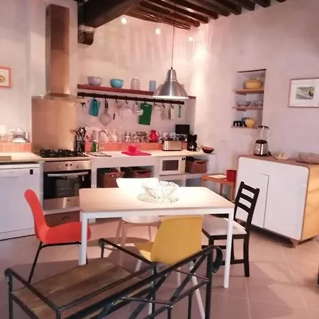 別荘 La Maison D'helene & Antoine A Xii Siecle *